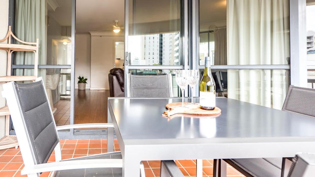 Victoria Square Apartments Gold Coast Exterior photo